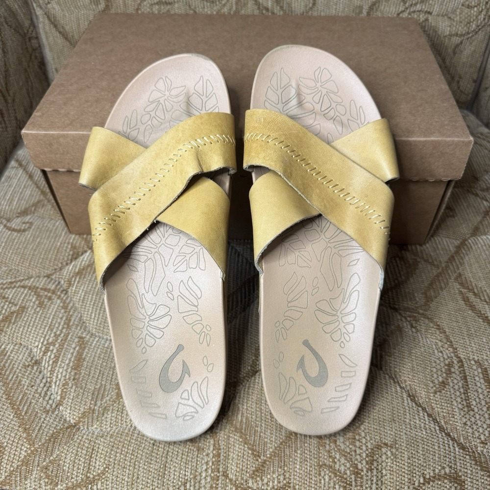 OluKai‎ Women's Kipe'a 'Olu Golden Harvest Sand Leather Slide Sandals Size 10